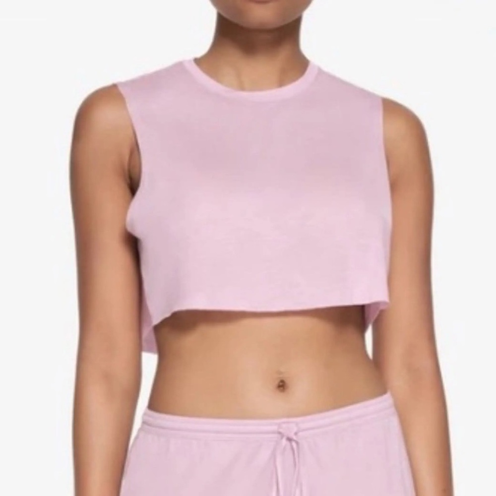 NWT SKIMS Boyfriend Sleeveless Cropped pink Tank size small